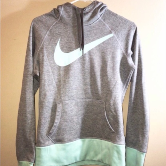 Nike women's sweatshirt
